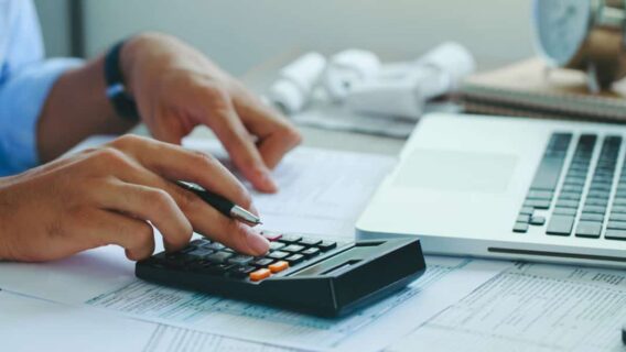 Como calcular IRRF 2025 na folha de pagamento? Simule online e confira os reajustes