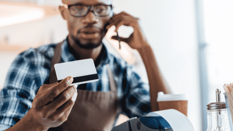 Como funciona um cartão de crédito para CNPJ e passo a passo para pedir um