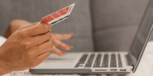 Movimentar a conta bancária ajuda a conseguir crédito? Entenda como isso funciona. | Foto: Pexels.
