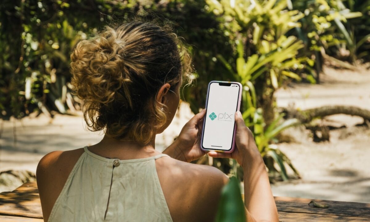 Jogos e apps oferecem dinheiro via Pix? Veja se é seguro ou golpe!