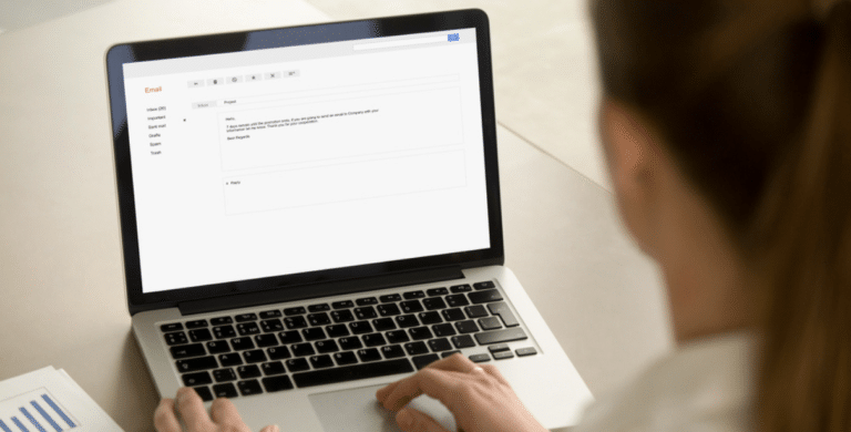 como escrever um e-mail cobrando um cliente