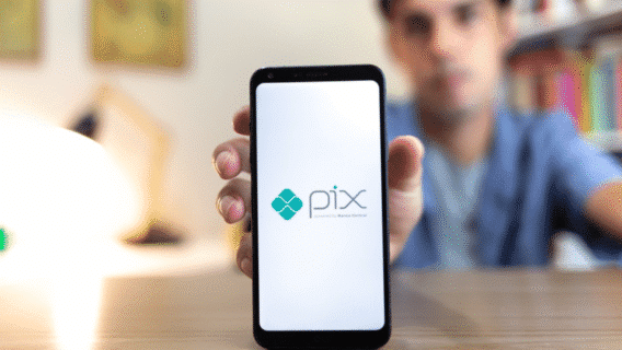 Afinal, pessoa jurídica paga Pix? Entenda como funcionam as regras 