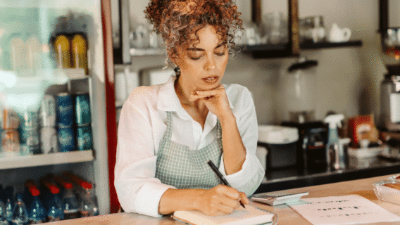 Custos invisíveis: 6 exemplos que corroem o orçamento da sua empresa