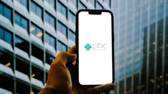 Pix internacional existe? Saiba se é possível usar o Pix fora do Brasil