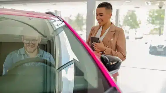 Quais são as vantagens e o desconto PJ para quem quer comprar carro para empresa?
