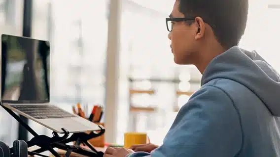 Saiba como cobrar por serviços digitais com pagamentos recorrentes e previsibilidade de caixa