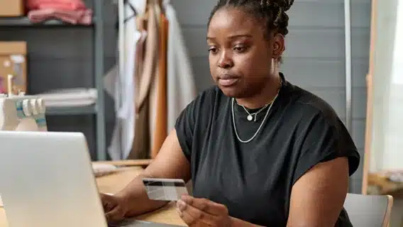 Guia definitivo da fatura do cartão PJ: entenda mínimo, rotativo e uso corporativo
