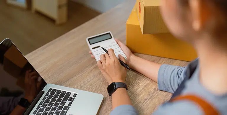 Como calcular frete: entenda os fatores que definem o preço da entrega