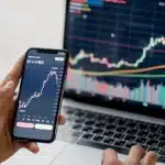 Investir em ações como PJ vale a pena? Entenda riscos e impactos para empresas