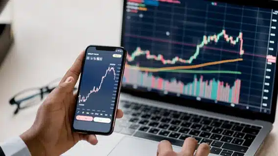 Investir em ações como PJ vale a pena? Entenda riscos e impactos para empresas
