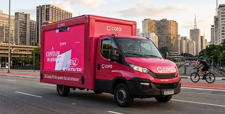 O que o Cora Truck oferece? Conheça a iniciativa itinerante para pessoas empreendedoras