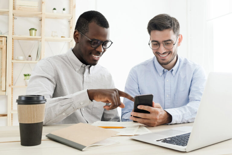 Como fazer sua empresa aparecer no ChatGPT e em outras IAs?
