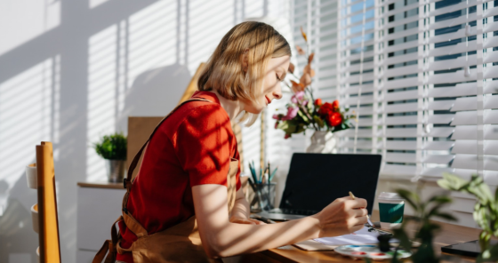Crédito para prestadores de serviços: como financiar a operação até o cliente pagar